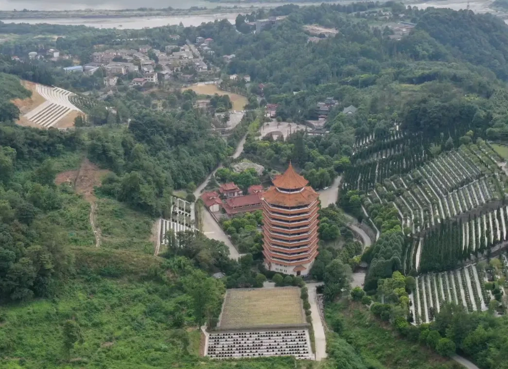 华岩塔陵园